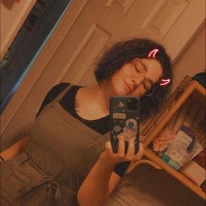 Meet your Posher, Charlotte